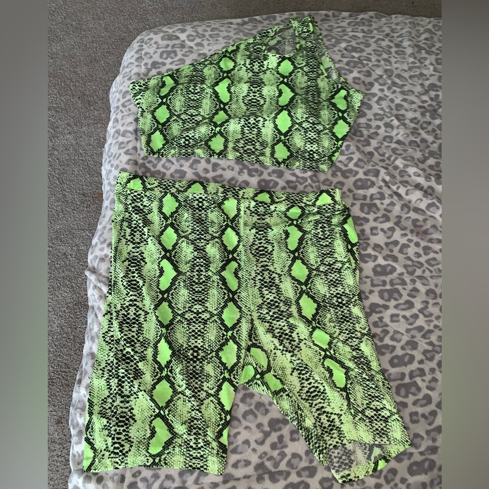 CUTE ANIMAL PRINT TWO PIECE! WORN ONCE.